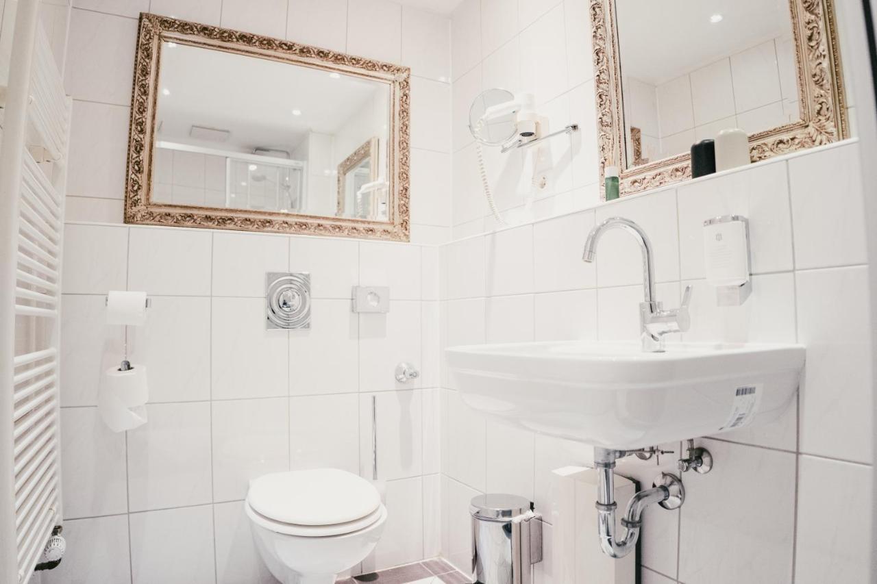 Altstadt Hotel St. Georg Dusseldorf Luaran gambar